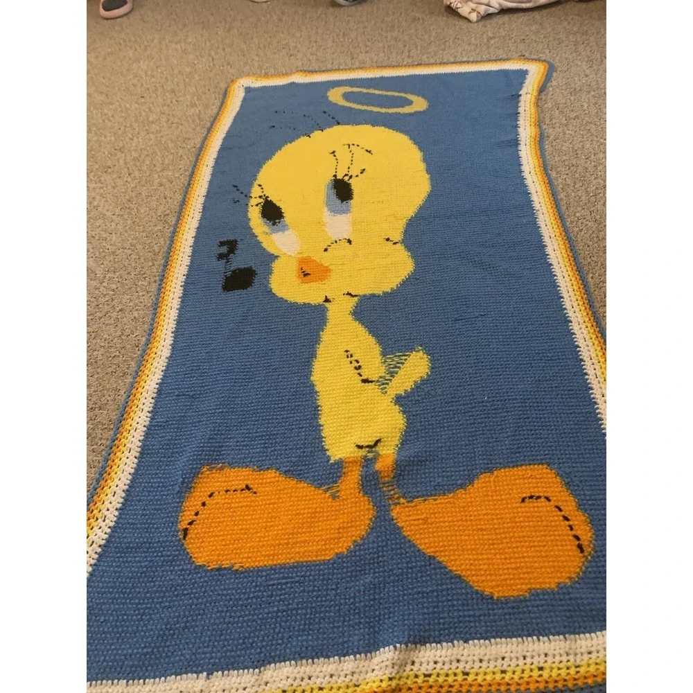 Handmade Knitted Tweety Bird Blanket‎ 62 Inches X 36 Inches Amazing details!